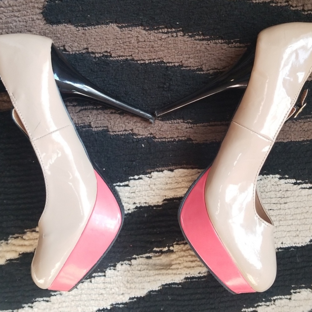 Taupe 3 inch heels - Picture 4 of 7
